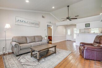 6413 Whitley Rd in Watauga, TX - Building Photo - Building Photo