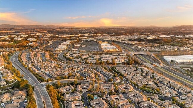 2 Cameron Cir in Lake Forest, CA - Building Photo - Building Photo