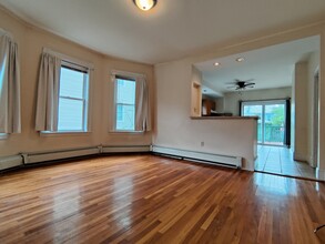 11 Holton St, Unit 1 in Boston, MA - Building Photo - Building Photo