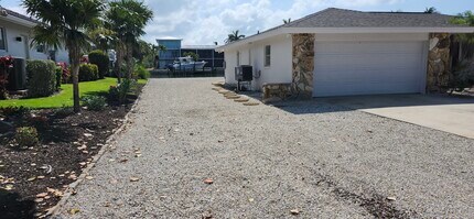 1666 Sabal Palm Dr in Sanibel, FL - Building Photo - Building Photo