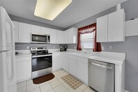 3884 NW 63rd Ter in Coral Springs, FL - Building Photo - Building Photo