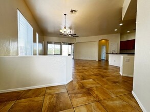 8725 N Shadow Wash Way in Tucson, AZ - Building Photo - Building Photo