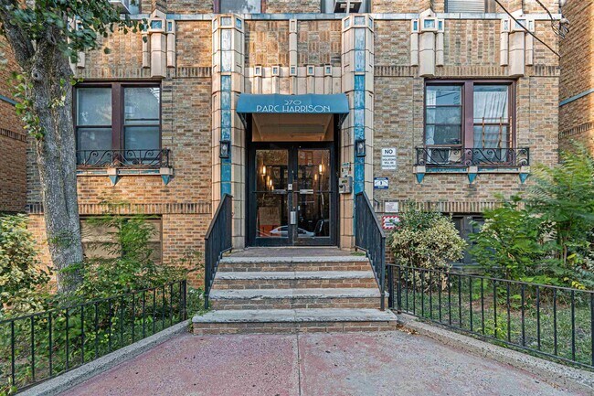 270 Harrison Ave in Jersey City, NJ - Building Photo - Building Photo