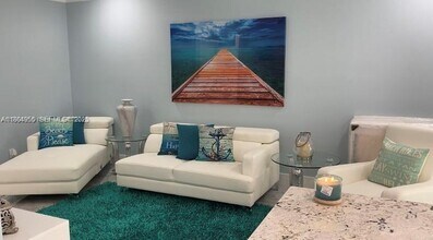 1967 S Ocean Blvd in Pompano Beach, FL - Foto de edificio - Building Photo