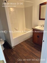 288 SW Wood St in Hillsboro, OR - Building Photo - Building Photo