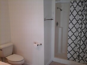 77775 Michigan Dr in Palm Desert, CA - Building Photo - Building Photo