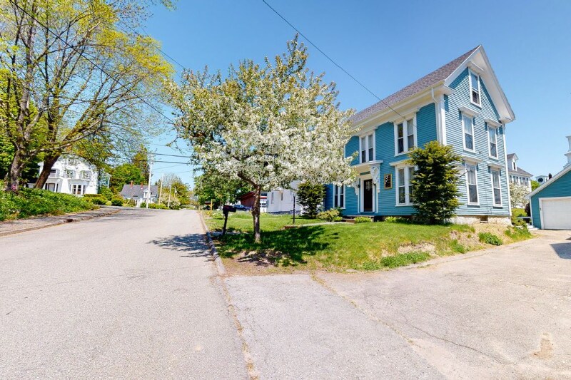 23 Mechanic St-Unit -1 in Bucksport, ME - Building Photo