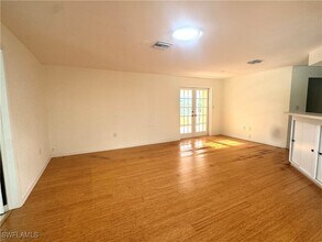 675 Wedge Dr in Naples, FL - Building Photo - Building Photo