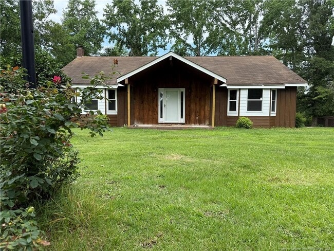 1057 Andrews Rd in Red Springs, NC - Building Photo - Building Photo