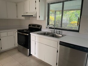 10022-10028 8th St N in Naples, FL - Building Photo - Building Photo