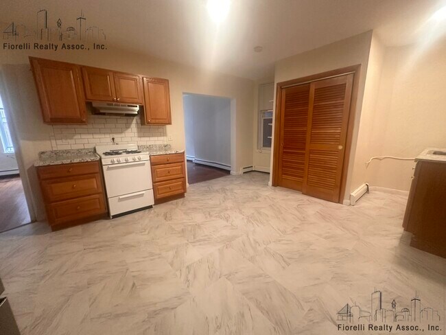 39 Charter St, Unit 3 in Boston, MA - Building Photo - Building Photo