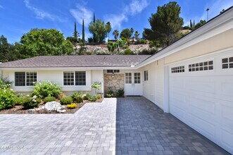 22817 Pera Rd in Los Angeles, CA - Building Photo - Building Photo