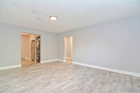 Woodcrest Apartments in Plymouth, MA - Building Photo - Building Photo