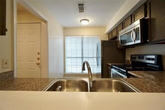 9601 Forest Ln in Dallas, TX - Building Photo - Building Photo