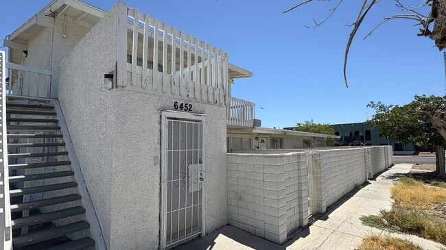 6452 Casada Way in Las Vegas, NV - Building Photo - Building Photo