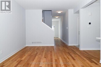 732 Tincture Pl in Ottawa, ON - Building Photo - Building Photo