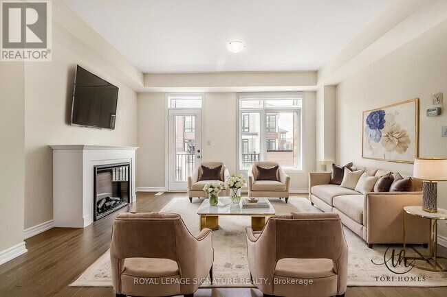 19 Gunton St in Aurora, ON - Building Photo - Building Photo