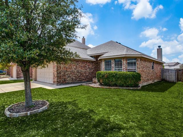 10921 Hawks Landing Rd in Haslet, TX - Building Photo