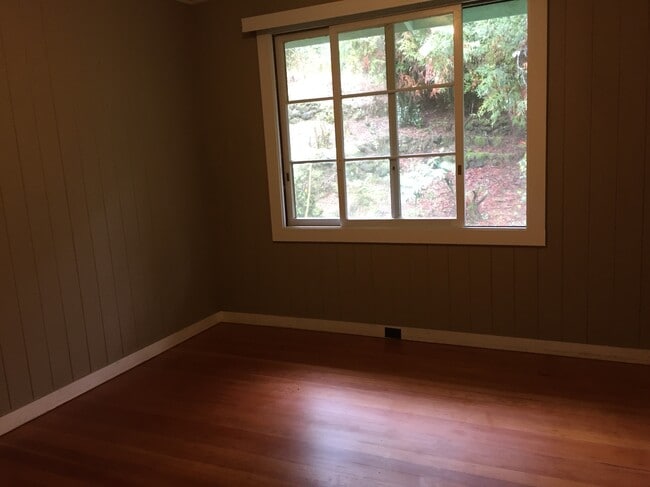 property at 32-882-882 Mamalahoa Hwy
