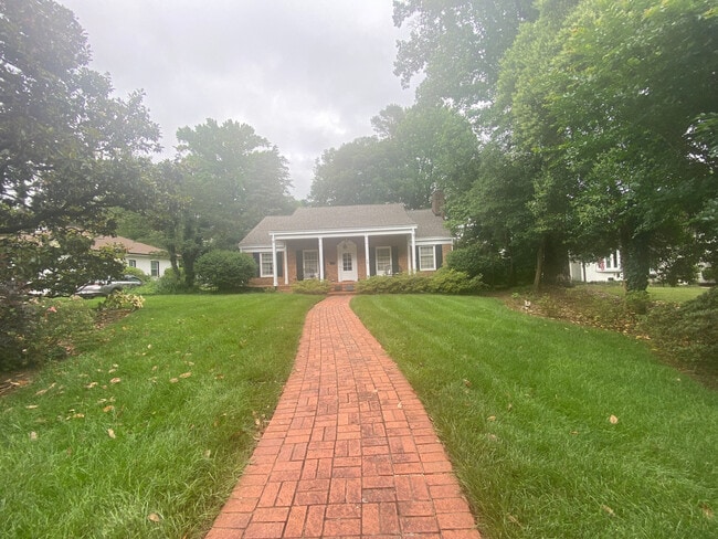 property at 514 Woodvale Dr