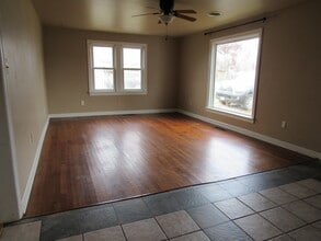 636 W Washington St in Marshfield, MO - Building Photo - Building Photo