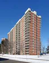 Panorama Apartments in Toronto, ON - Building Photo - Building Photo