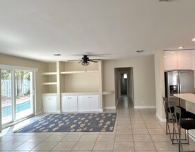 5200 NE 18th Terrace in Fort Lauderdale, FL - Building Photo - Building Photo