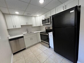 2671 Oak Park Way in Orlando, FL - Building Photo - Building Photo