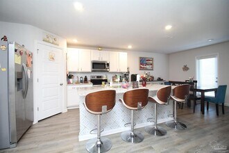 6376 Burrow Ln in Pensacola, FL - Foto de edificio - Building Photo