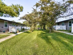 Rolling Meadows Apartments in Delaware, OH - Building Photo - Building Photo