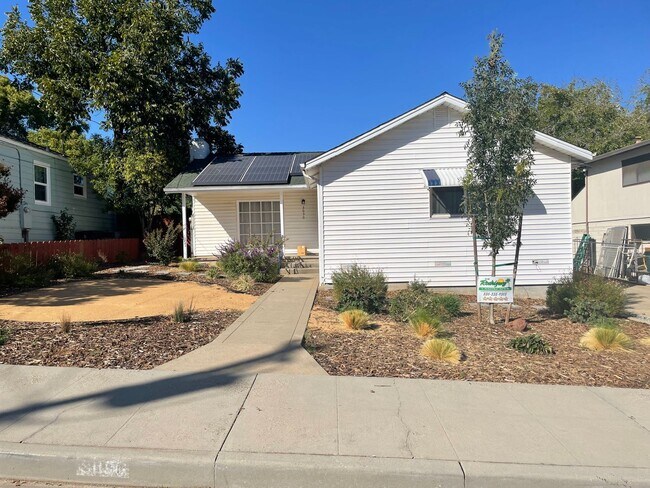 property at 3090 Grand View Ave