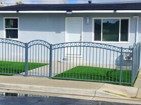 241 E 219th St in Carson, CA - Building Photo
