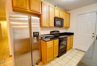 408 Cotton St in Chapel Hill, NC - Building Photo - Building Photo