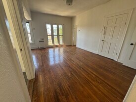 206 N New Hampshire Ave, Unit 3 in Los Angeles, CA - Building Photo