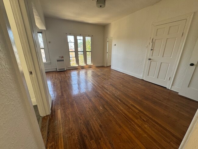 206 N New Hampshire Ave, Unit 3