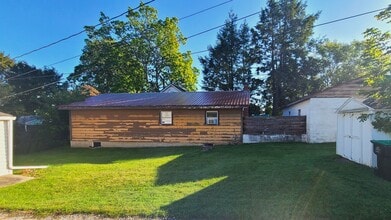 238 Crestmont Ave in State College, PA - Building Photo - Building Photo