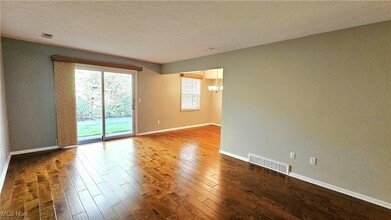 1771 Rolling Hills Dr in Twinsburg, OH - Building Photo - Building Photo