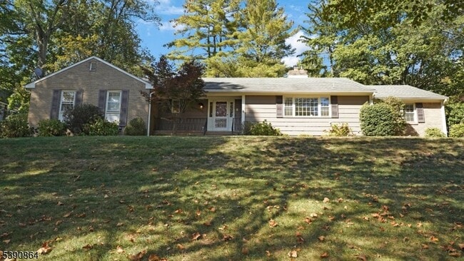 174 S Mountain Ave in Montclair, NJ - Building Photo - Building Photo