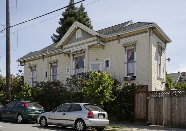 3201 California in Berkeley, CA - Foto de edificio - Building Photo