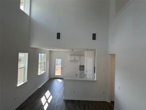8011 Linda Michelle Ln in Austin, TX - Building Photo - Building Photo