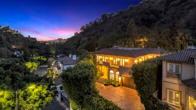 1447 San Ysidro Dr in Beverly Hills, CA - Building Photo - Building Photo