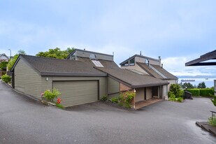 Sasamat Ridge in Vancouver, BC - Building Photo