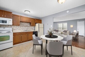 9317 Shirley Gardens Dr in St. Louis, MO - Building Photo - Building Photo