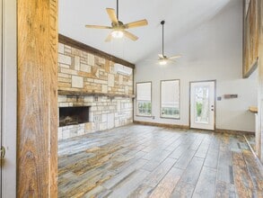 5249 Center Point Rd in Fredericksburg, TX - Building Photo - Building Photo