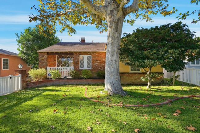 property at 1808 N Edison Blvd