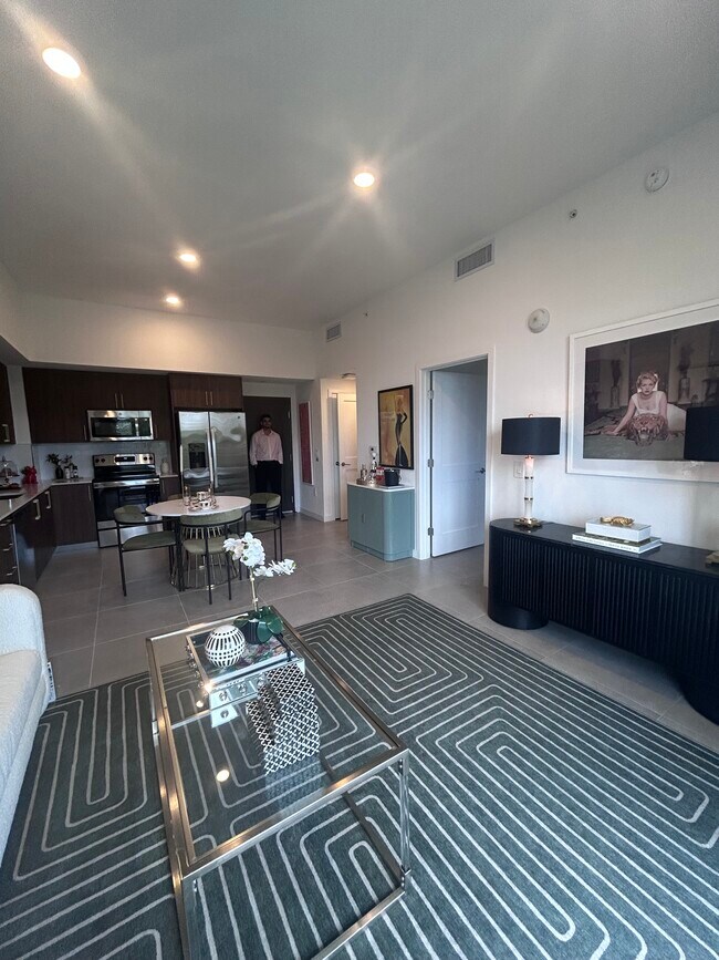 1921 Pierce St, Unit A3 in Hollywood, FL - Building Photo - Building Photo