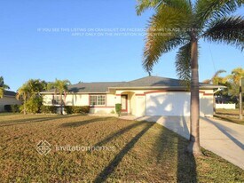 5244 SW 19th Pl in Cape Coral, FL - Building Photo