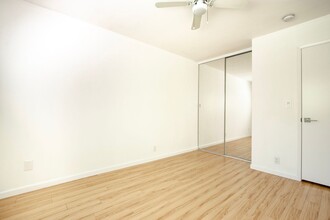 1522 Hi Point St in Los Angeles, CA - Building Photo - Interior Photo