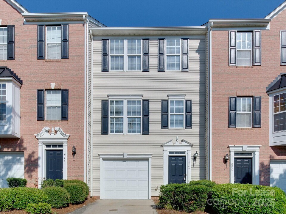 10249 Garrett Grigg Rd in Charlotte, NC - Building Photo