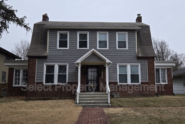 property at 2315 Kensington Blvd